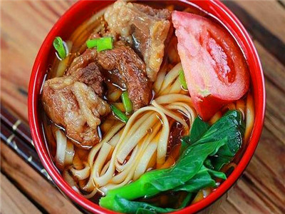 牛肉面食技術(shù)培訓(xùn)班哪里比較好？牛肉面食培訓(xùn)學(xué)校